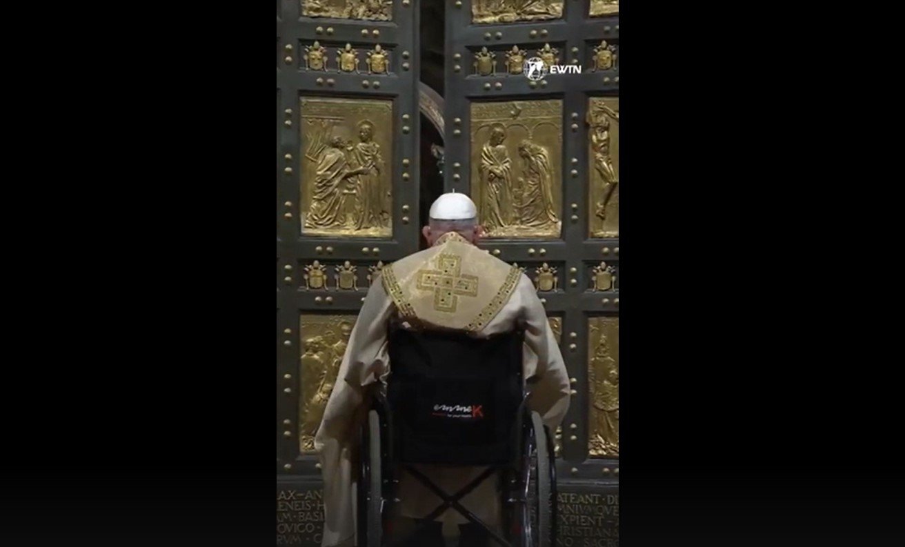 Pope Opens Vatican Door to Grant Absolution from Sins for 2025 – What's ...